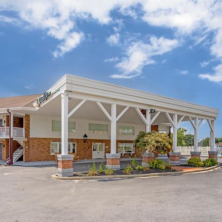 Quality Inn Smoketown  Ngoại thất bức ảnh