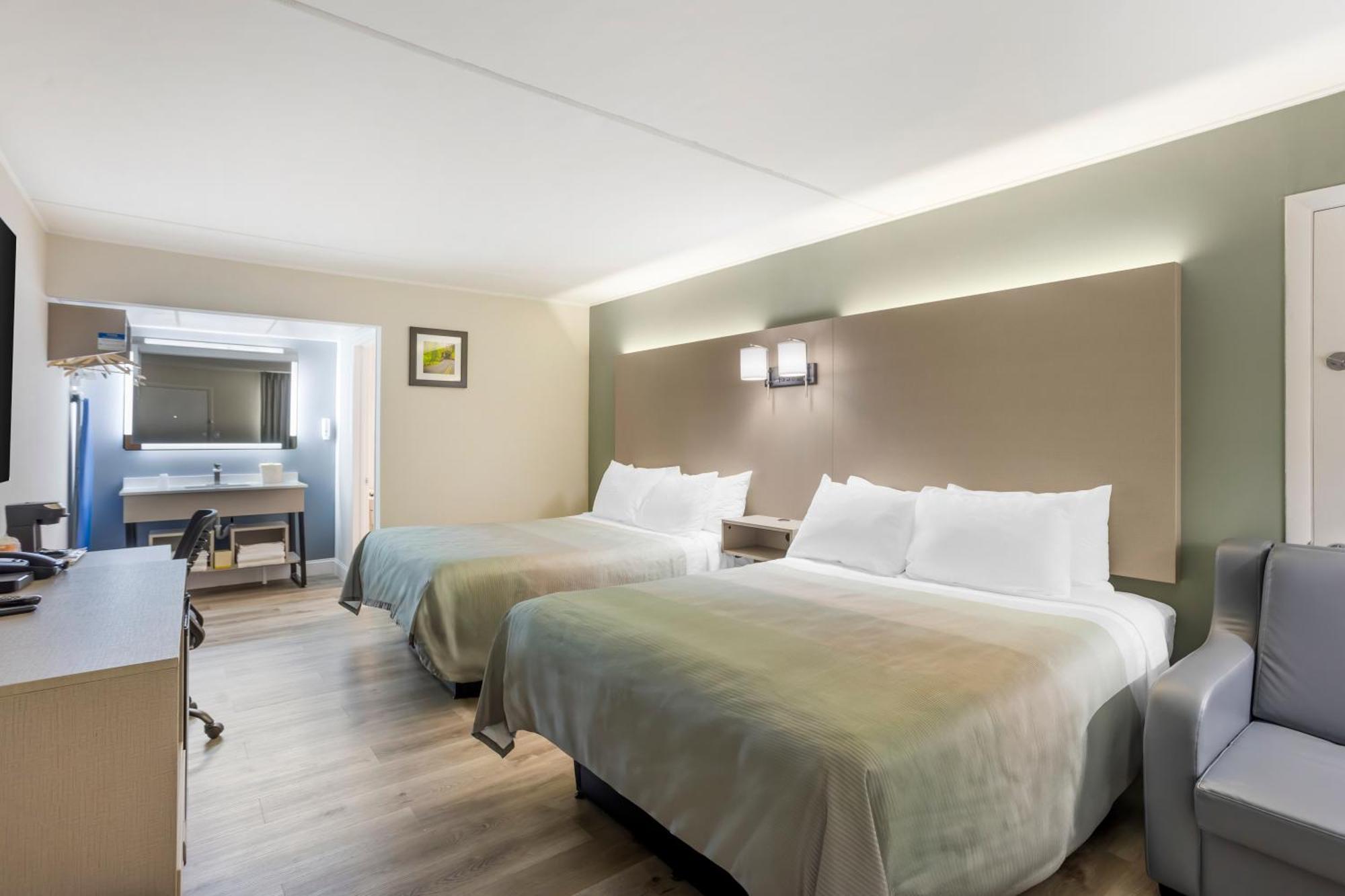 Quality Inn Smoketown  Ngoại thất bức ảnh