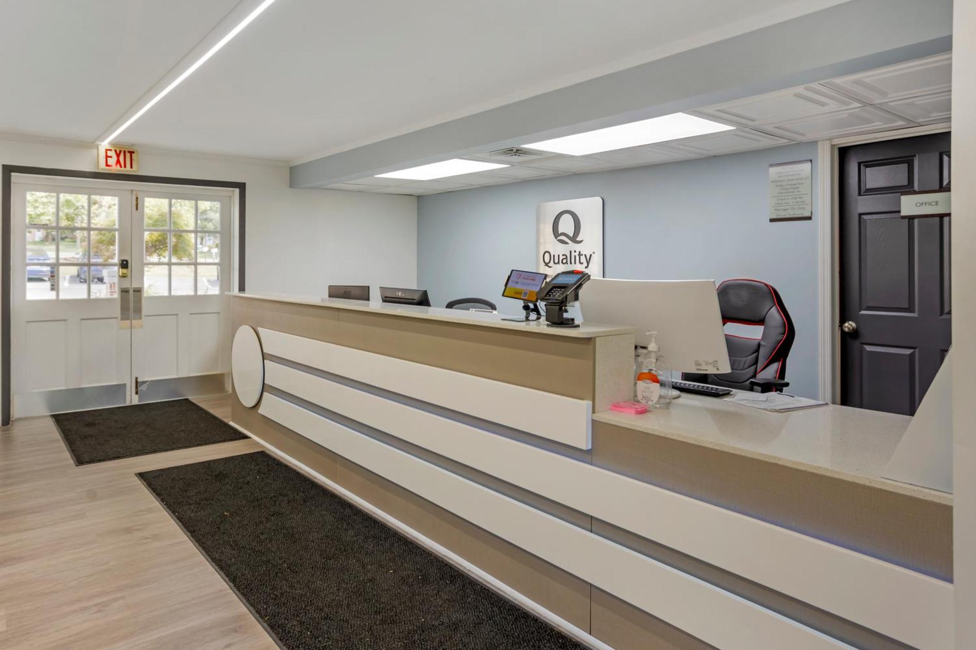 Quality Inn Smoketown  Ngoại thất bức ảnh