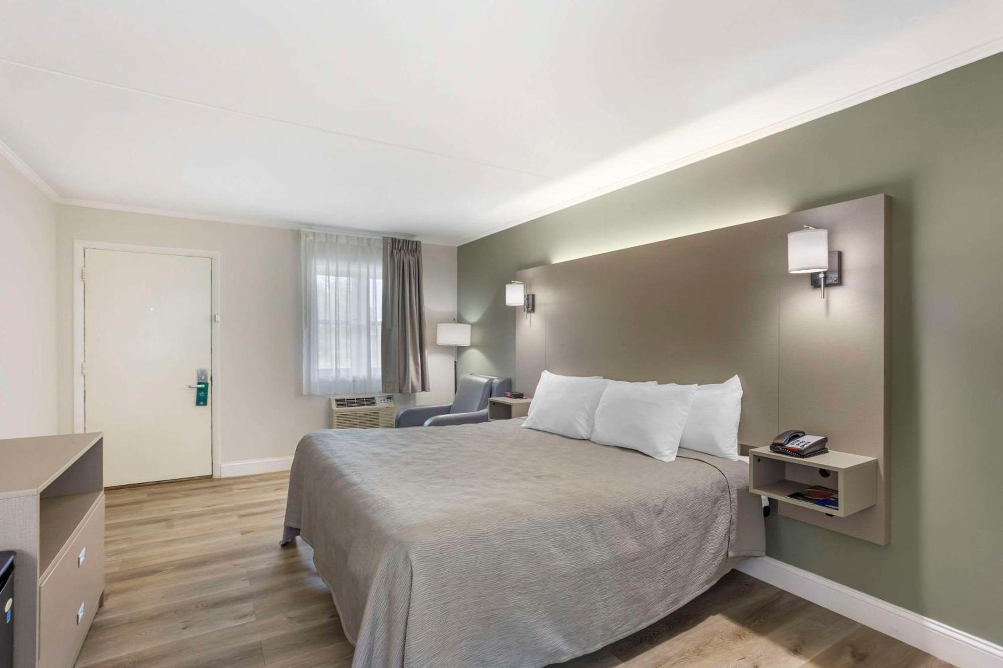 Quality Inn Smoketown  Ngoại thất bức ảnh